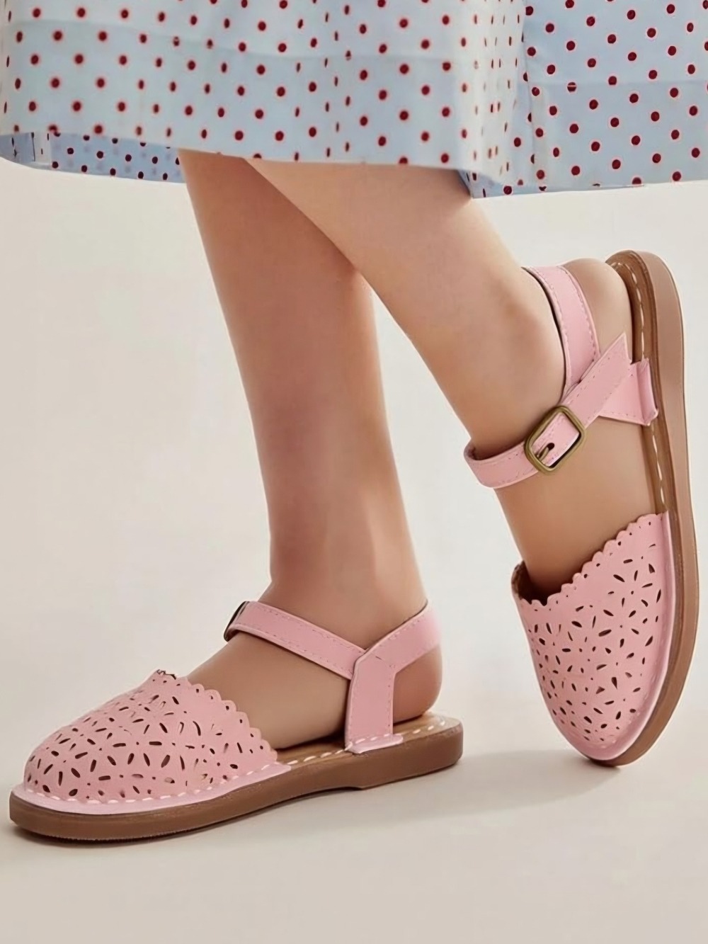 THEE BRON Toddler Girls Pink Closed-Toe Cutout Sandals Size 7